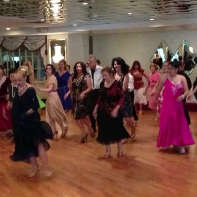 GROUP DANCE LESSONS